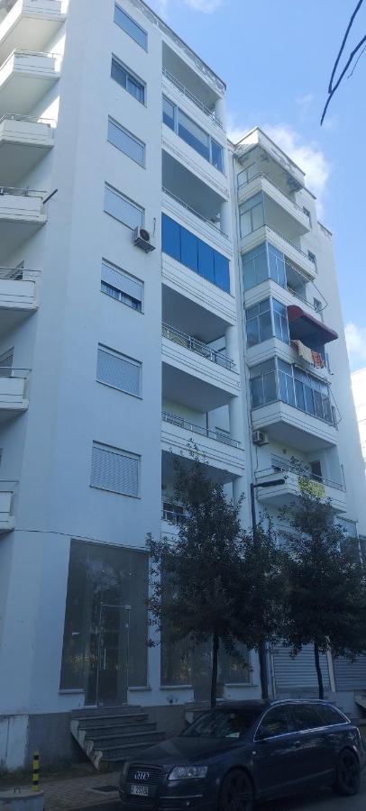 City Beachfront Apartments Vlorë Exterior foto