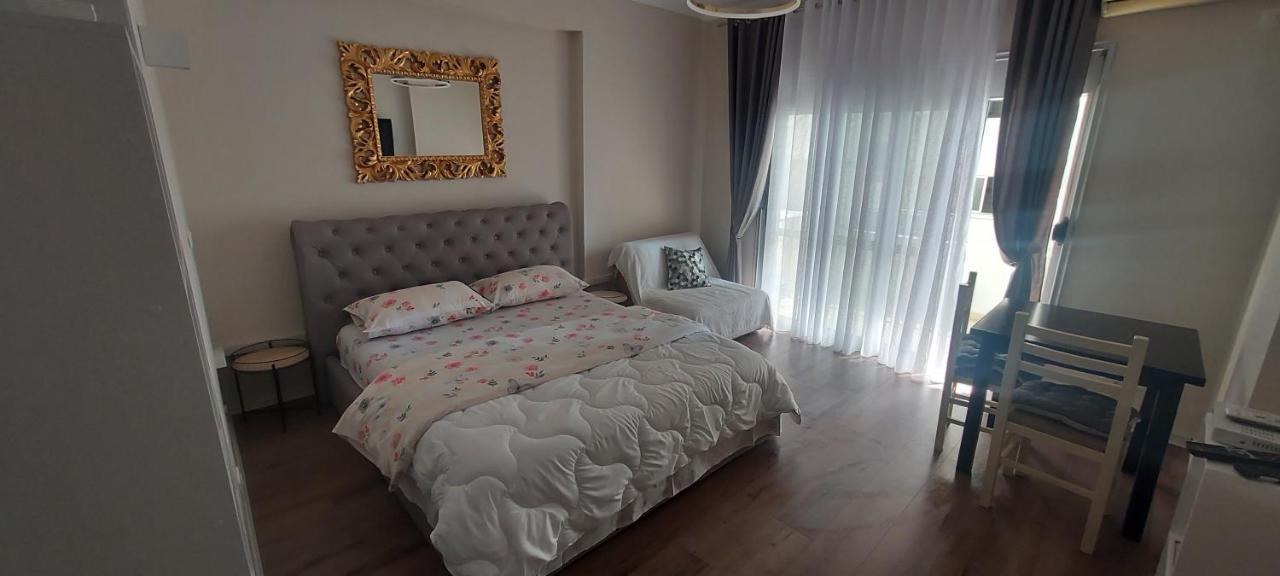 City Beachfront Apartments Vlorë Exterior foto