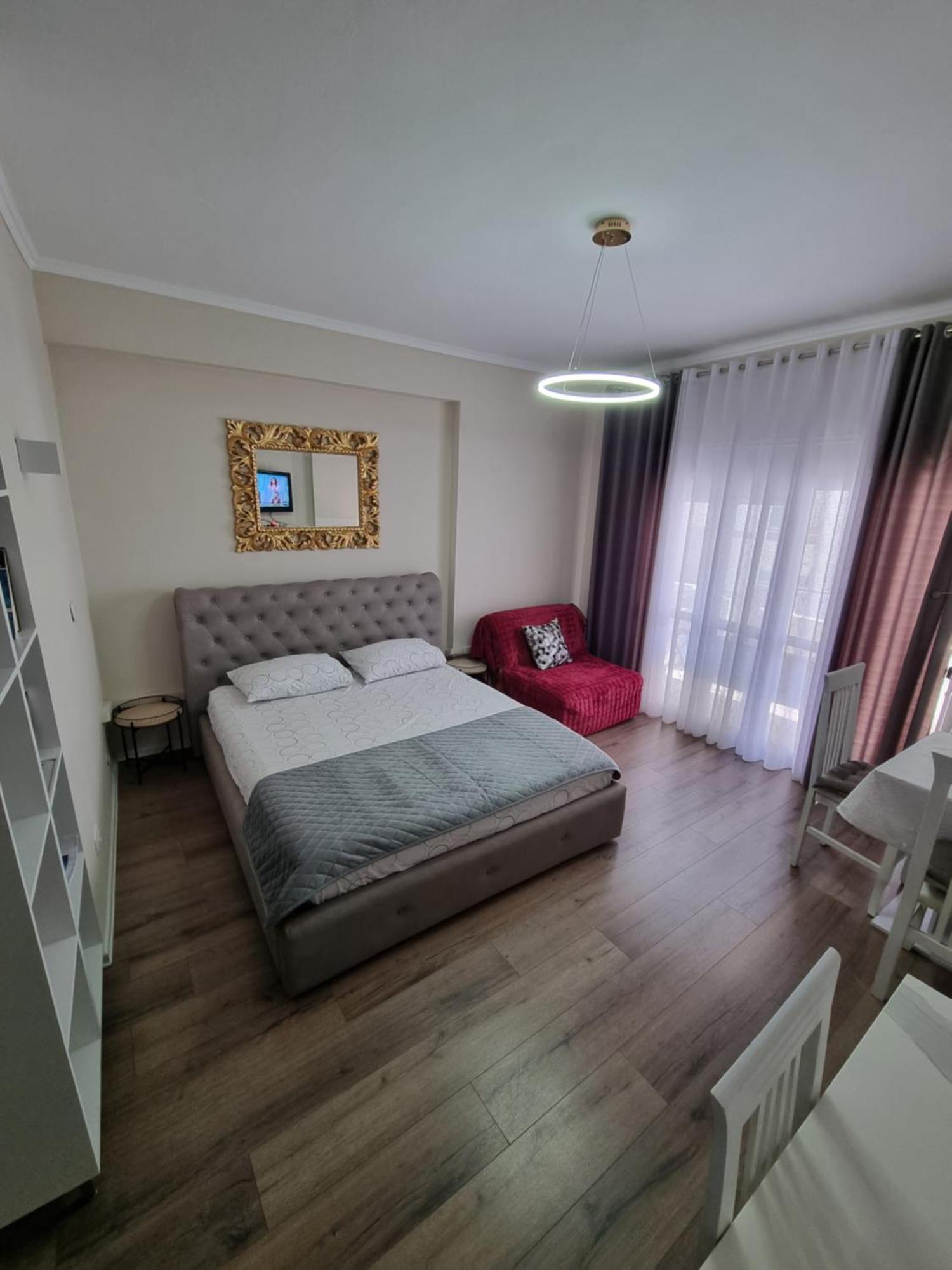 City Beachfront Apartments Vlorë Exterior foto