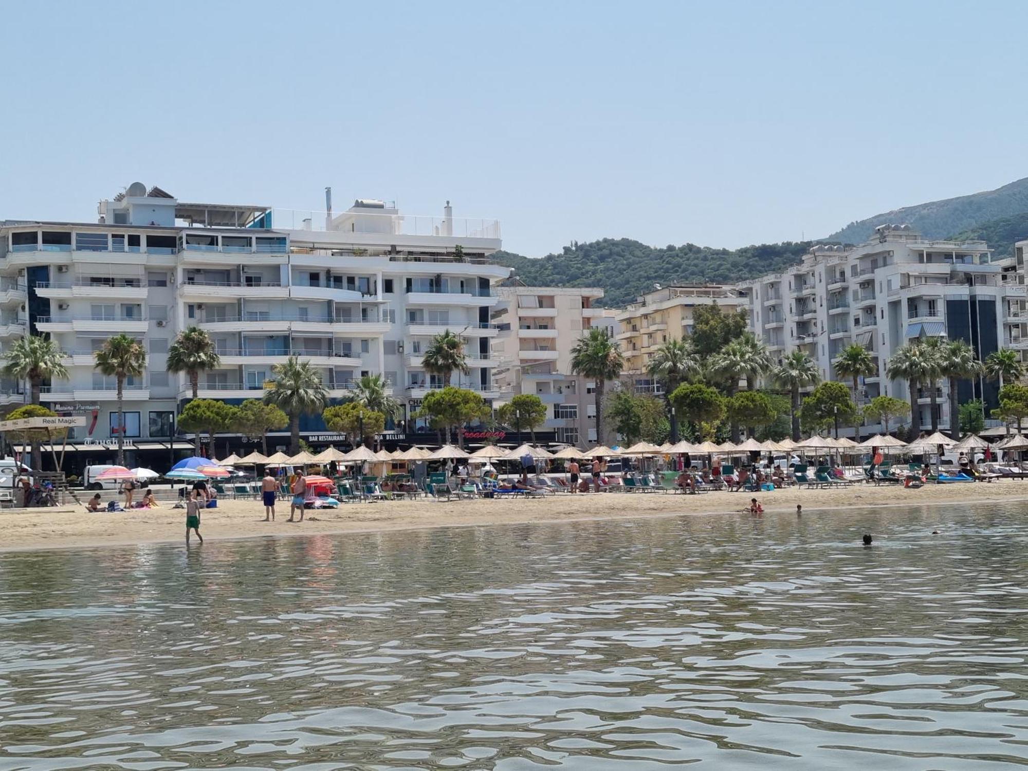 City Beachfront Apartments Vlorë Exterior foto